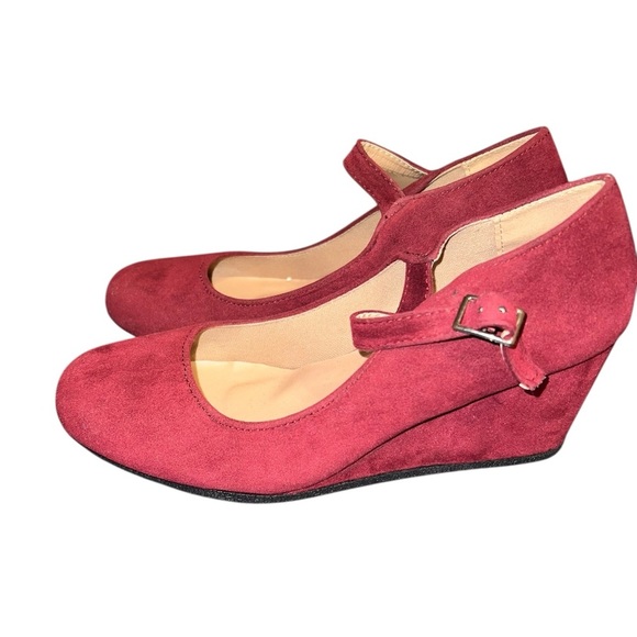 Guilty Heart Burgundy Faux Suede Strap Wedges – Size 7 - Picture 6 of 7